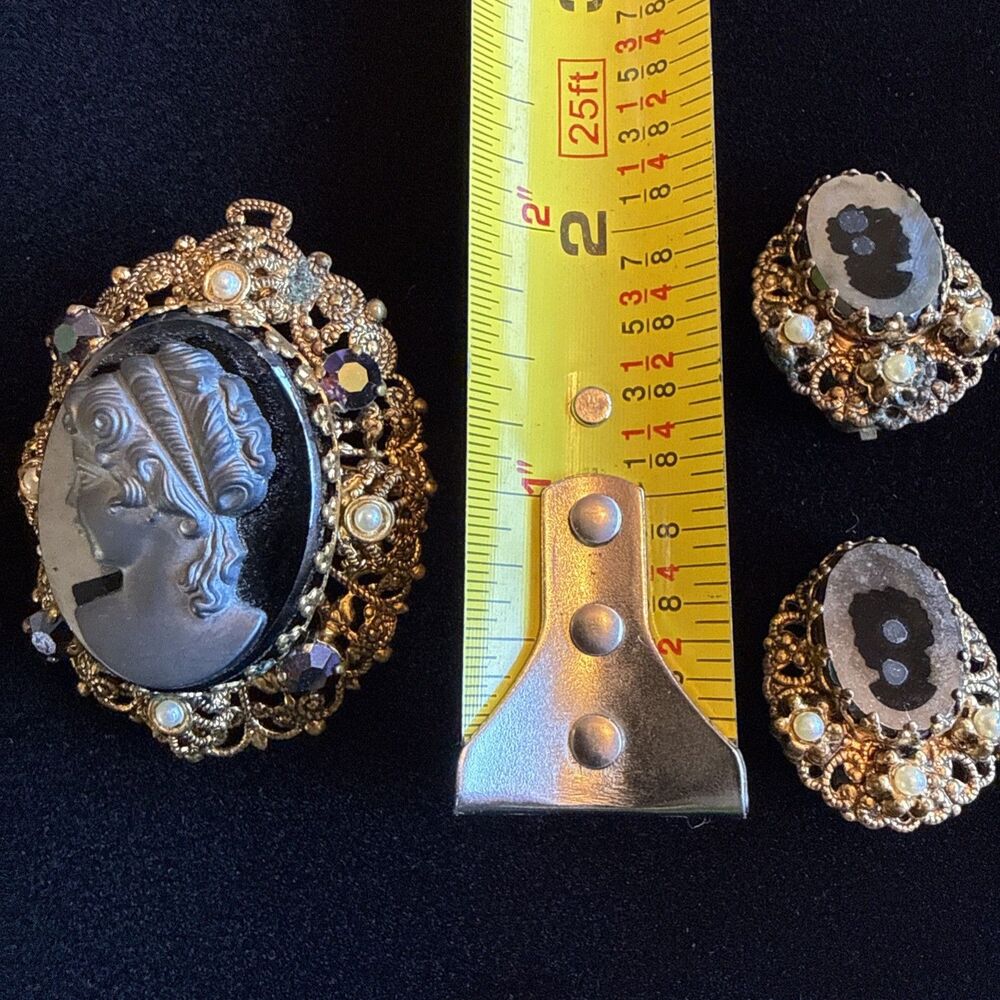Vintage West Germany Cameo Brooch Clip Earring Set Gold Filigree Faux Pearl 1950 - Picture 2 of 9